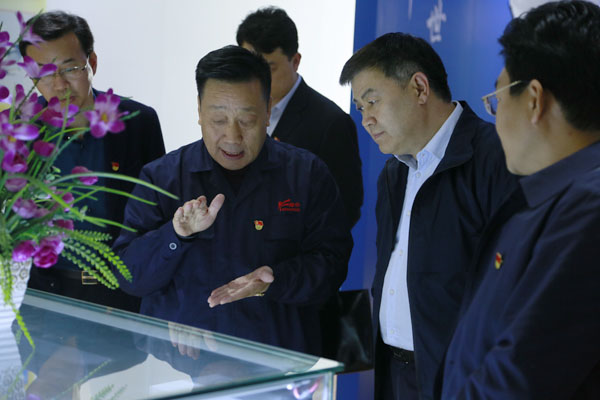 政声｜市委常委、统 战部长娄会峰莅临yy易游体育调研
